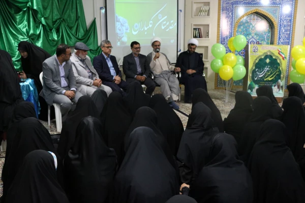 نشست  امام جمعه شهرستان همزمان با ایام ولادت فرخنده نبی مکرم اسلام حضرت ختمی مرتبت وامام جعفر صادق با دانشجو معلمان پردیس امام جعفر صادق ع 3