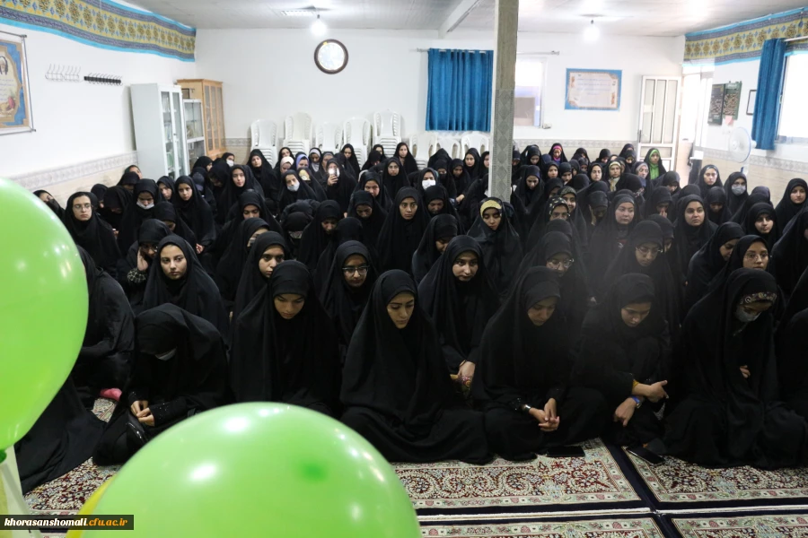 نشست  امام جمعه شهرستان همزمان با ایام ولادت فرخنده نبی مکرم اسلام حضرت ختمی مرتبت وامام جعفر صادق با دانشجو معلمان پردیس امام جعفر صادق ع 5