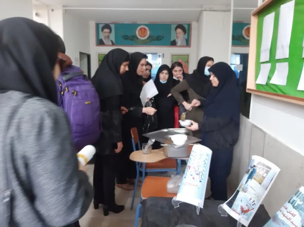 ایستگاه  صلواتی  دانشجو معلمان پردیس خواهران برای شهدای حرم شاهچراغ  2