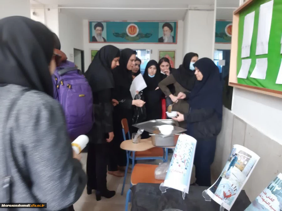 ایستگاه  صلواتی  دانشجو معلمان پردیس خواهران برای شهدای حرم شاهچراغ  2