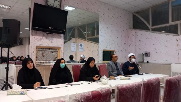 نشست صمیمی و (پرسش و پاسخ ) دانشجو معلمان با  مسئولان پردیس خواهران  2