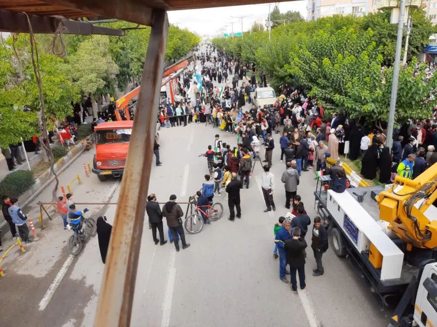 راهپیمایی دانشجو معلمان خواهر پردیس امام جعفر صادق (ع)  به روایت تصویر  2