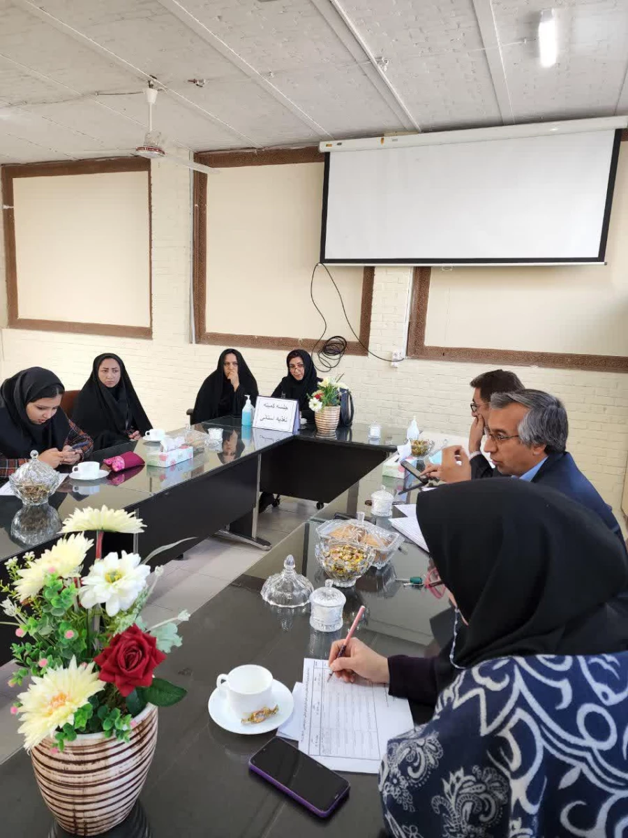 جلسه کمیته تغذیه , و برنامه ریزی منو غذایی  3