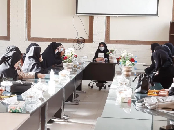 جلسه نقد و بررسی کتاب درباره معنای زندگی به قلم ویل دورانت تاریخ نویس و فیلسوف مشهور  2