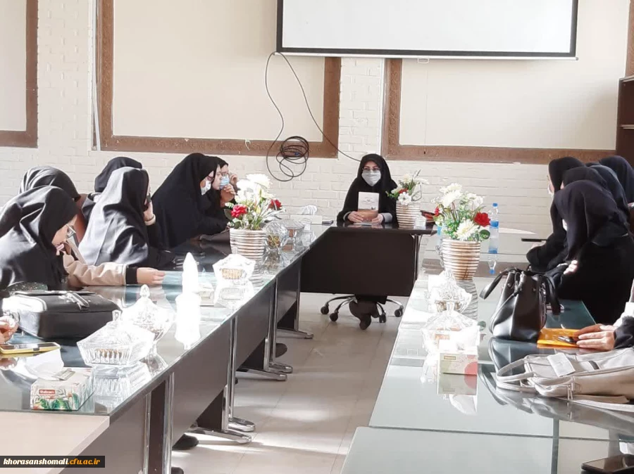 جلسه نقد و بررسی کتاب درباره معنای زندگی به قلم ویل دورانت تاریخ نویس و فیلسوف مشهور  2