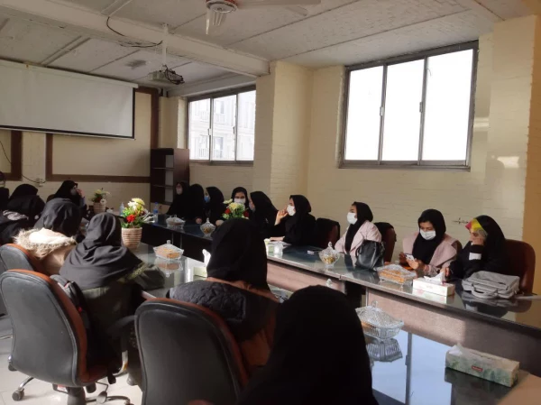 جلسه نقد و بررسی کتاب درباره معنای زندگی به قلم ویل دورانت تاریخ نویس و فیلسوف مشهور  4