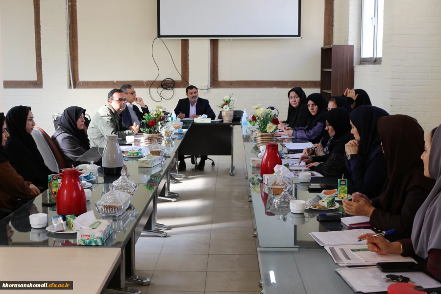 جلسه امور اداری پردیس خواهران و اهدای لوح تقدیر از زحمات ریاست و معاونان پردیس  2