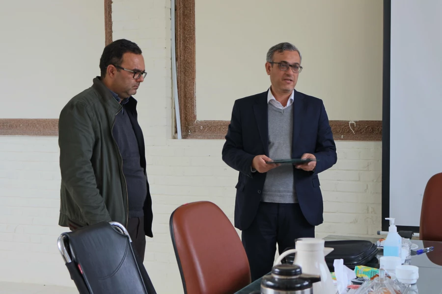 جلسه امور اداری پردیس خواهران و اهدای لوح تقدیر از زحمات ریاست و معاونان پردیس  5