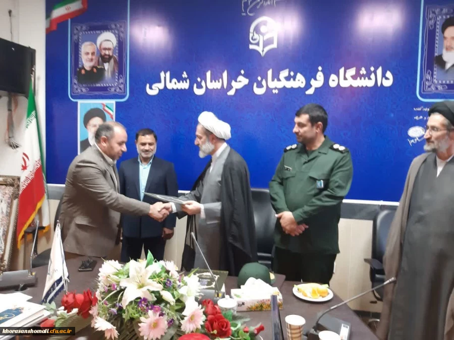 آیین تکریم و معارفه سرپرست امور پردیس های دانشگاه فرهنگیان استان 2