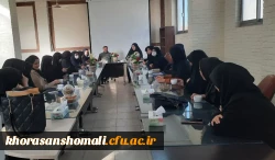 حضور مسئولین دانشگاه نماینده های اموزشی و اعضای شورای صنفی 2