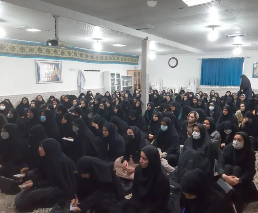 نشست هم اندیشی مسائل سیاسی با محوریت بررسی دستاوردهای انقلاب اسلامی  در پردیس امام جعفر صادق (ع) 2