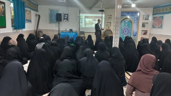 نشست هم اندیشی مسائل سیاسی با محوریت بررسی دستاوردهای انقلاب اسلامی  در پردیس امام جعفر صادق (ع) 2