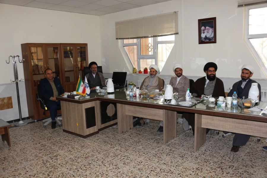 جلسه  نهاد نمایندگی مقام معظم رهبری دانشگاه های استان  4