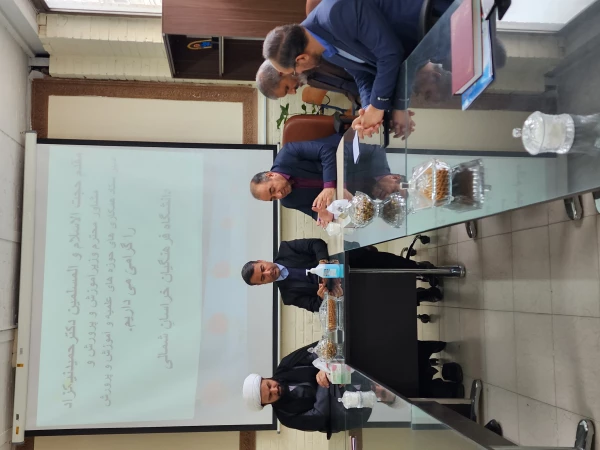 نشست مشاور وزیر آموزش و پرورش با اساتید و کارکنان دانشگاه فرهنگیان استان  7