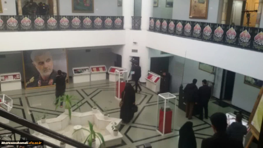 بازدید مسئولان نشریات دانشجویی و دبیران کانون مکتب شهید سلیمانی دانشگاه فرهنگیان خراسان شمالی از موزه دفاع مقدس کرمان 3
