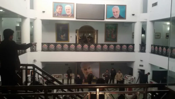 بازدید مسئولان نشریات دانشجویی و دبیران کانون مکتب شهید سلیمانی دانشگاه فرهنگیان خراسان شمالی از موزه دفاع مقدس کرمان 4