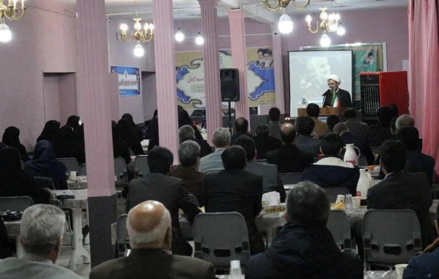 نشست بصیرتی و معرفتی فرهنگ شهید سلیمانی 3