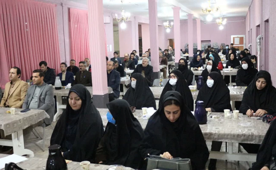 نشست بصیرتی و معرفتی فرهنگ شهید سلیمانی 7