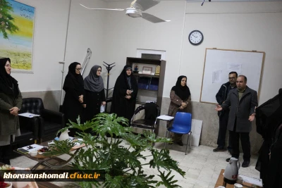 نشست دکتر لنگری با همکاران اموردانشجویی و سرپرستان خوابگاه پردیس امام جعفر صادق (ع)