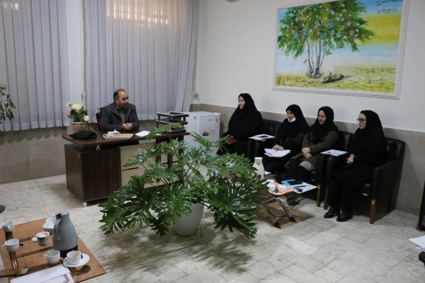 نشست دکتر لنگری با همکاران اموردانشجویی و سرپرستان خوابگاه پردیس امام جعفر صادق (ع) 3