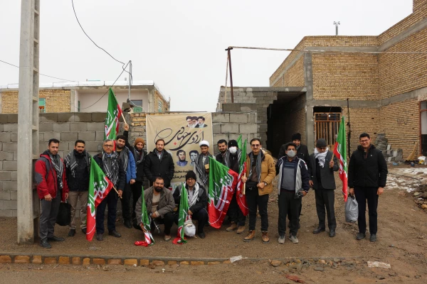 حضور ریاست محترم دانشگاه فرهنگیان خراسان شمالی به اتفاق اساتید و کارکنان در اردوی جهادی(آموزشی-تربیتی،عمرانی) دانشجومعلمان دانشگاه از روستای قِلی جاجرم. 2