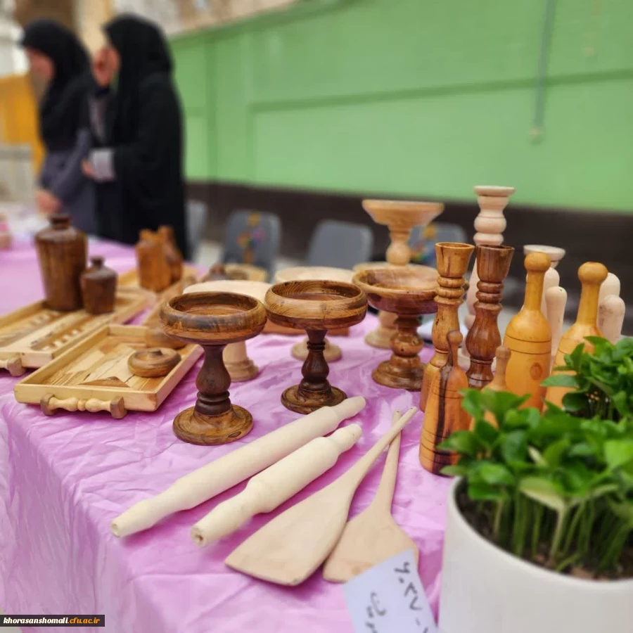 بازارچه خیریه پردیس خواهران به مناسبت روز احسان و نیکوکاری 3