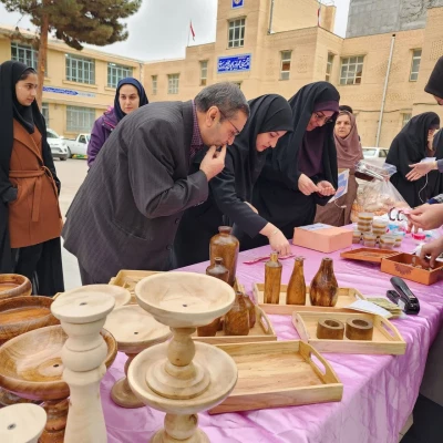 بازارچه خیریه پردیس خواهران به مناسبت روز احسان و نیکوکاری 5