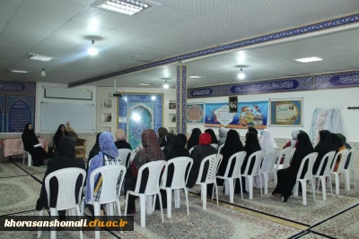 حضور سرپرست پردیس خواهران خانم دکتر پیش بین در سرای دانشجویی به مناسبت روز جوان ۱۳ اسفند