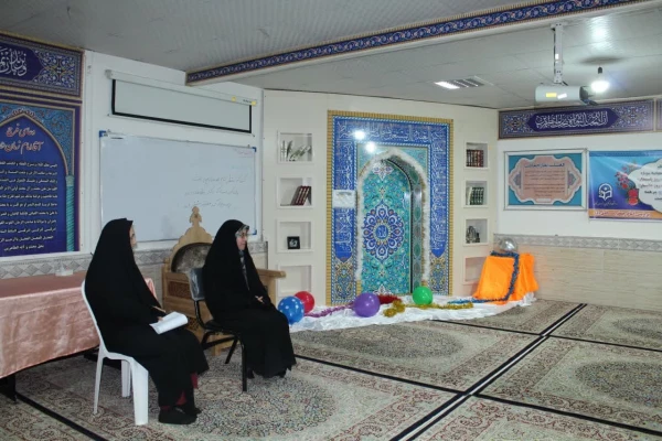 حضور سرپرست پردیس خواهران خانم دکتر پیش بین در سرای دانشجویی به مناسبت روز جوان ۱۳ اسفند 3