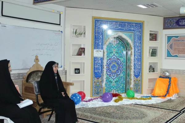 حضور سرپرست پردیس خواهران خانم دکتر پیش بین در سرای دانشجویی به مناسبت روز جوان ۱۳ اسفند 4