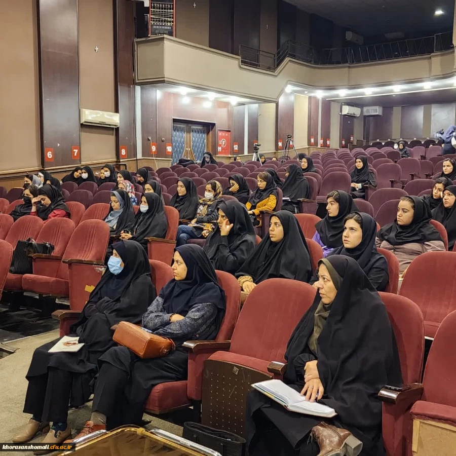 شرکت دانشجومعلمان دختر در همایش ازدواج به هنگام ،آسان و پایدار  2