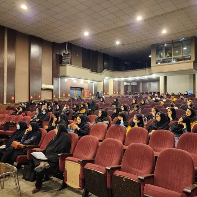 شرکت دانشجومعلمان دختر در همایش ازدواج به هنگام ،آسان و پایدار  3