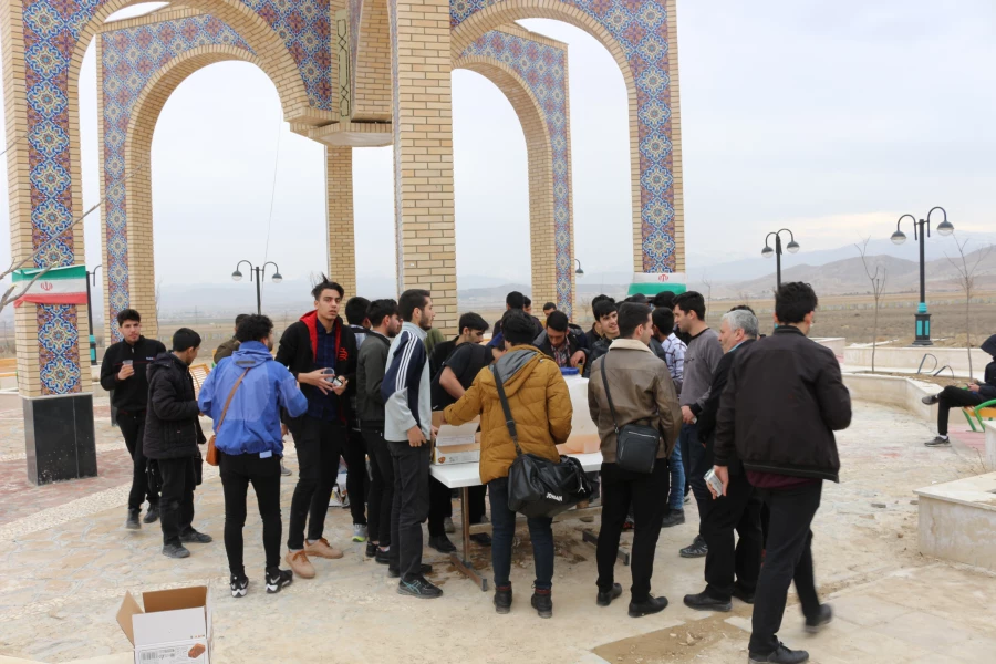 برپایی ایستگاه صلواتی بمناسبت ایام شعبانیه در محل گلزار شهدای گمنام 4