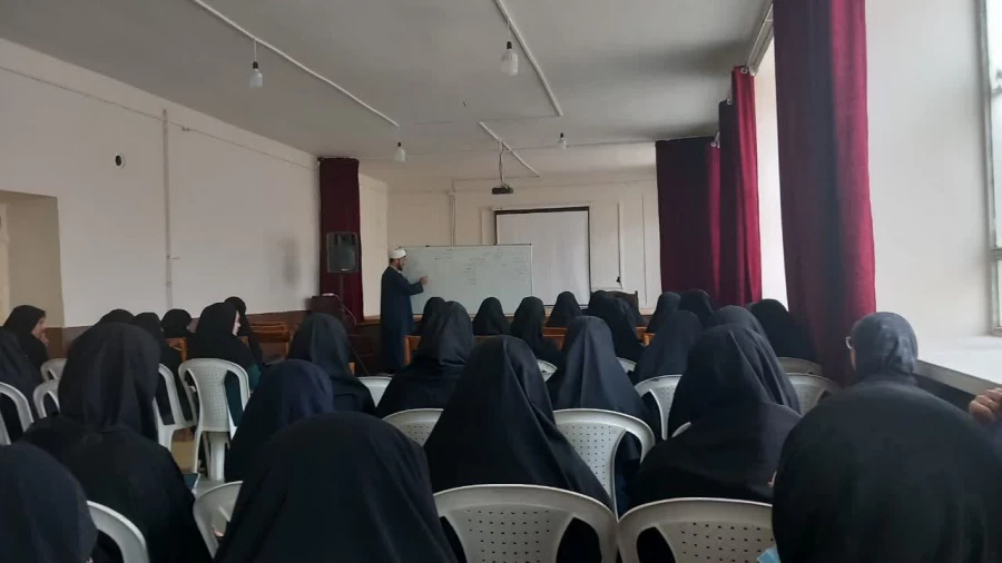 برگزاری کارگاه فرهنگی تربیتی در پردیس خواهران 4