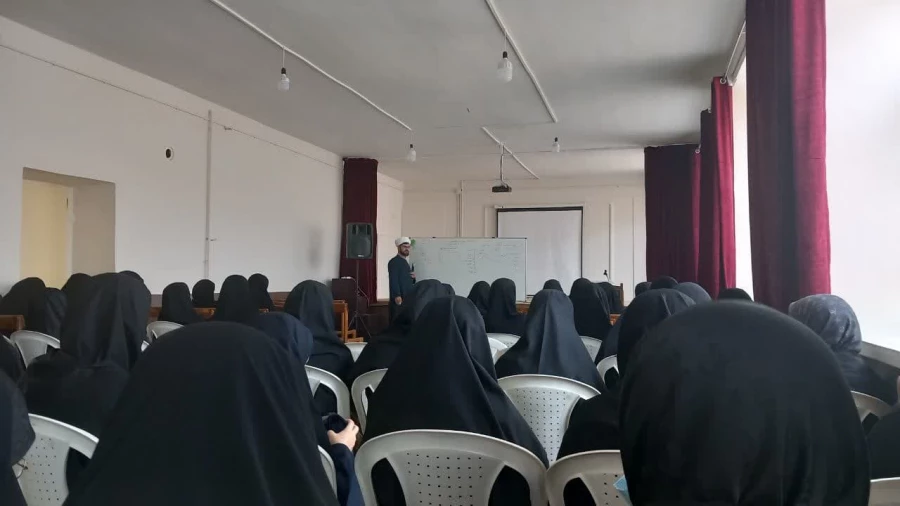 برگزاری کارگاه فرهنگی تربیتی در پردیس خواهران 5