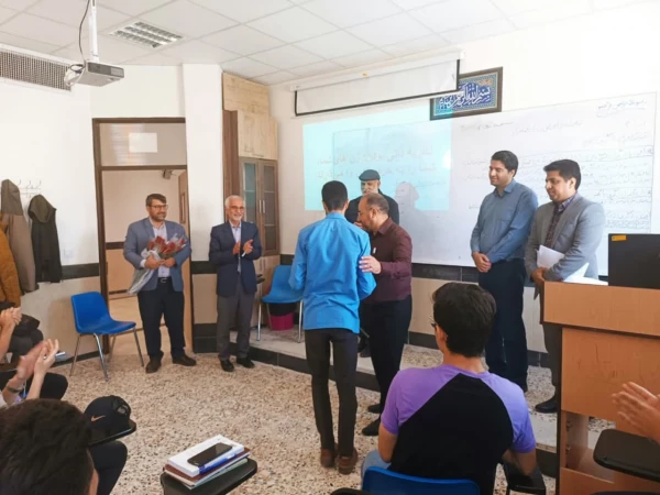 تقدیر ریاست دانشگاه از اساتید پردیس های دانشگاه فرهنگیان به مناسبت گرامیداشت مقام معلم 5