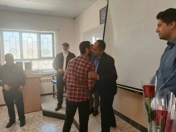 تقدیر ریاست دانشگاه از اساتید پردیس های دانشگاه فرهنگیان به مناسبت گرامیداشت مقام معلم 6