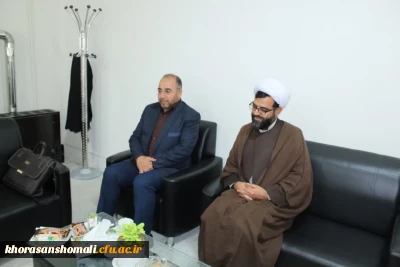 نشست صمیمانه سرپرست پردیس امام جعفر صادق(ع) با اساتید گروه معارف دانشگاه های استان