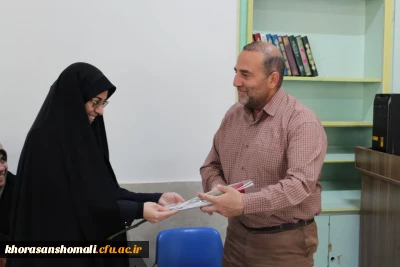 تقدیر و تشکر از اساتید محترم توسط سرپرست پردیس خواهران به مناسبت هفته معلم
