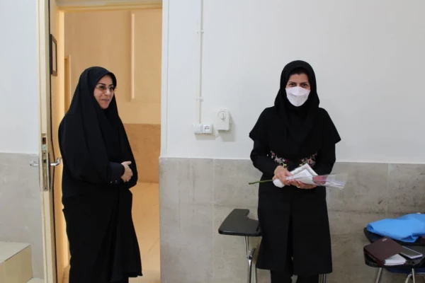 تقدیر و تشکر از اساتید محترم توسط سرپرست پردیس خواهران به مناسبت هفته معلم
 5