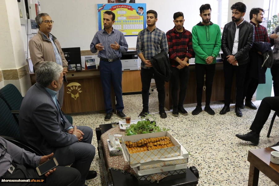 دیدار مسئولین حوزه دانشجویی و جمعی از دانشجویان رشته مشاوره از دانش آموزان با نیازهای ویژه مجنمع امام خامنه ای شهرستان بجنورد 4