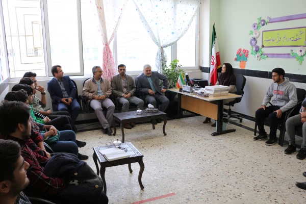 دیدار مسئولین حوزه دانشجویی و جمعی از دانشجویان رشته مشاوره از دانش آموزان با نیازهای ویژه مجنمع امام خامنه ای شهرستان بجنورد 7