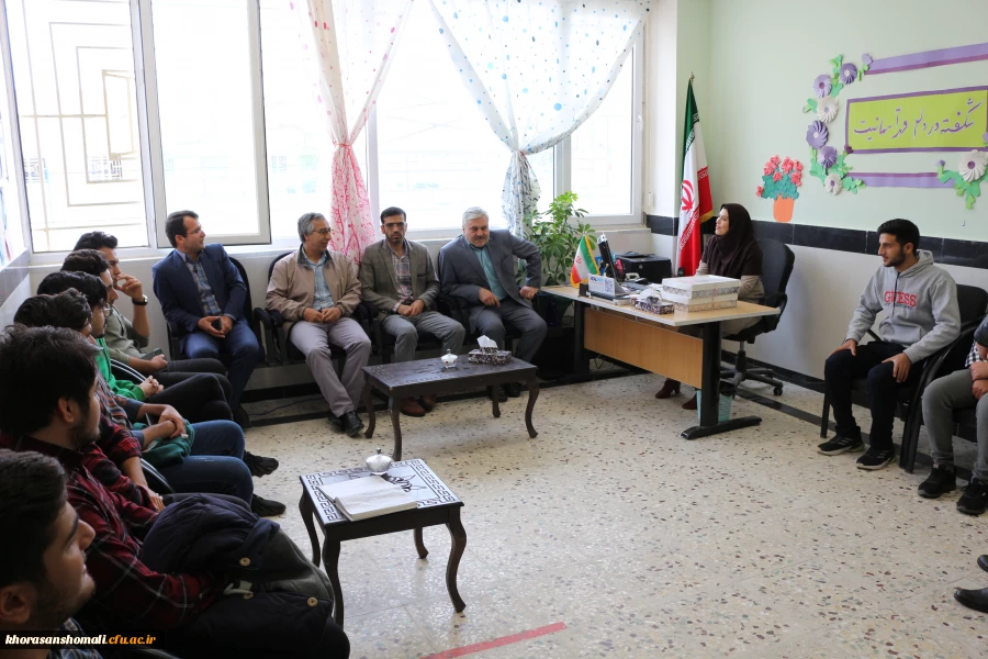 دیدار مسئولین حوزه دانشجویی و جمعی از دانشجویان رشته مشاوره از دانش آموزان با نیازهای ویژه مجنمع امام خامنه ای شهرستان بجنورد 7