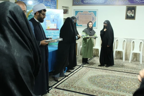 نشست صمیمانه دکترلنگری ودکترپیش بین با دانشحویان پردیس امام جعفرصادق(ع) 6