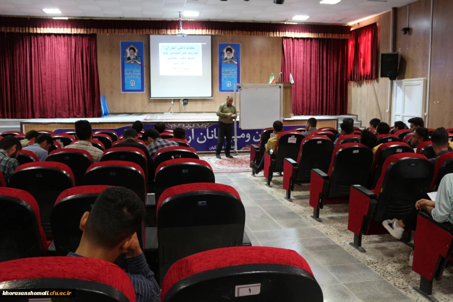 برگزاری دوره کارورزی آموزش ریاضی با حضور دانش آموزان پسر در دانشگاه فرهنگیان در جهت ارتقای سطح کیفی تدریس دانشجومعلمان زیر نظر دکتر لنگری 3