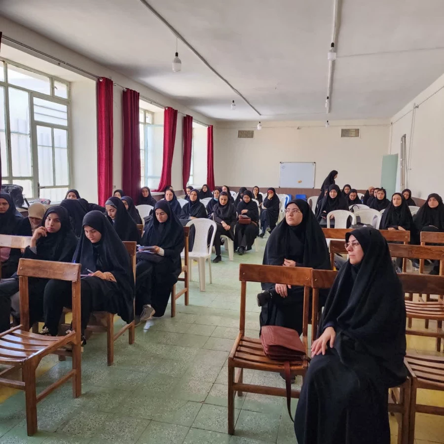 برگزاری کارگاه بصیرتی با محوریت معمار خانواده پایدار در پردیس خواهران 3