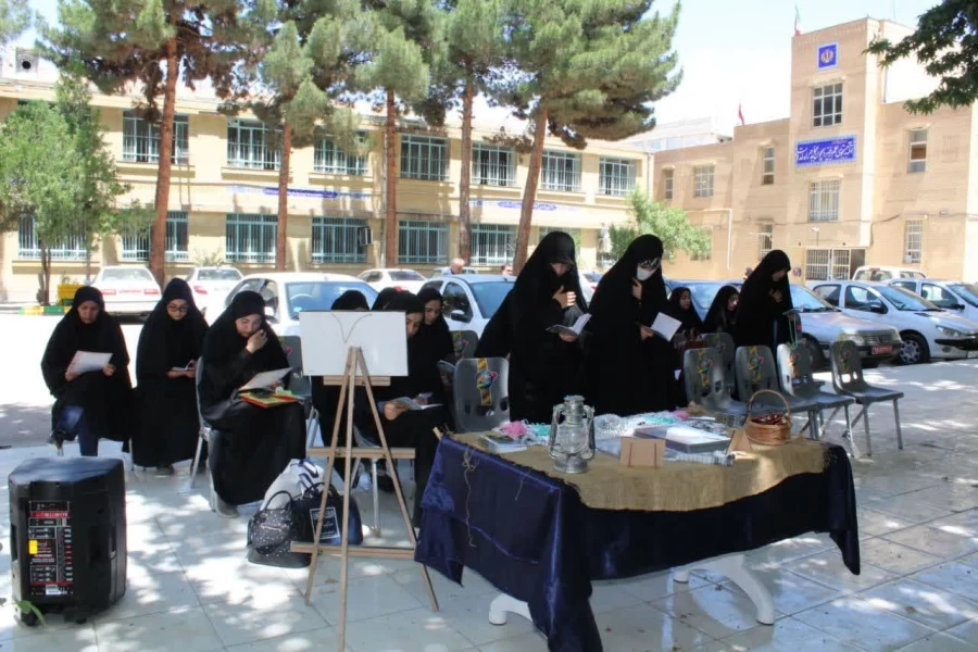 مراسم بزرگداشت شهدای مرزبانی و شهید مدافع وطن استان شهیدمحمدمهدی احمدی در پردیس خواهران استان 4