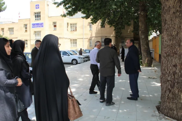 جلسه کمیته زیبا سازی پردیس خواهران 5