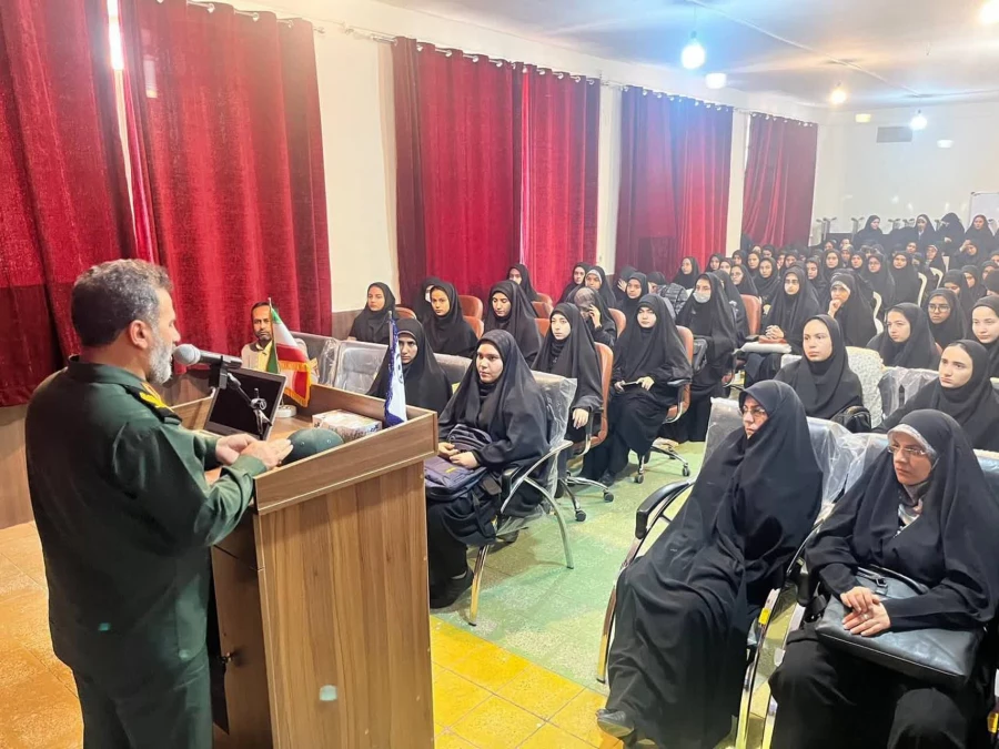 گزارش نشست مسئله شناسی پیرامون فلسطین با حضور سردار اکبری (جانشین فرمانده سپاه خراسان شمالی ) 4