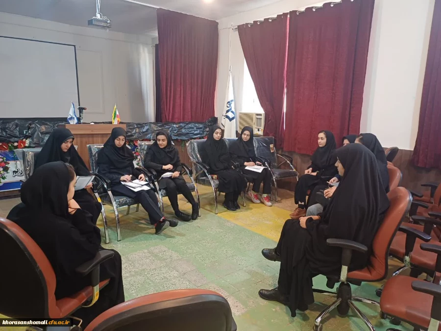 اولین جلسه رسمی انجمن آموزش ابتدایی پردیس امام جعفر صادق (ع) با حضور اعضای جدید و سرکار خانم دکتر آرزو احمدآبادی (عضو هیات علمی و مشاور انجمن ) 2